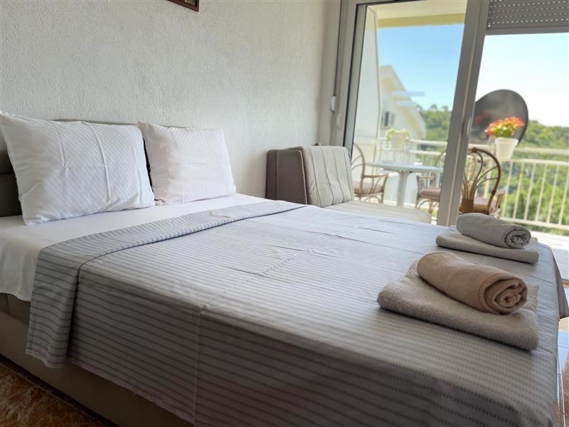 Apartmani Neda Bane Petrovac Exterior photo