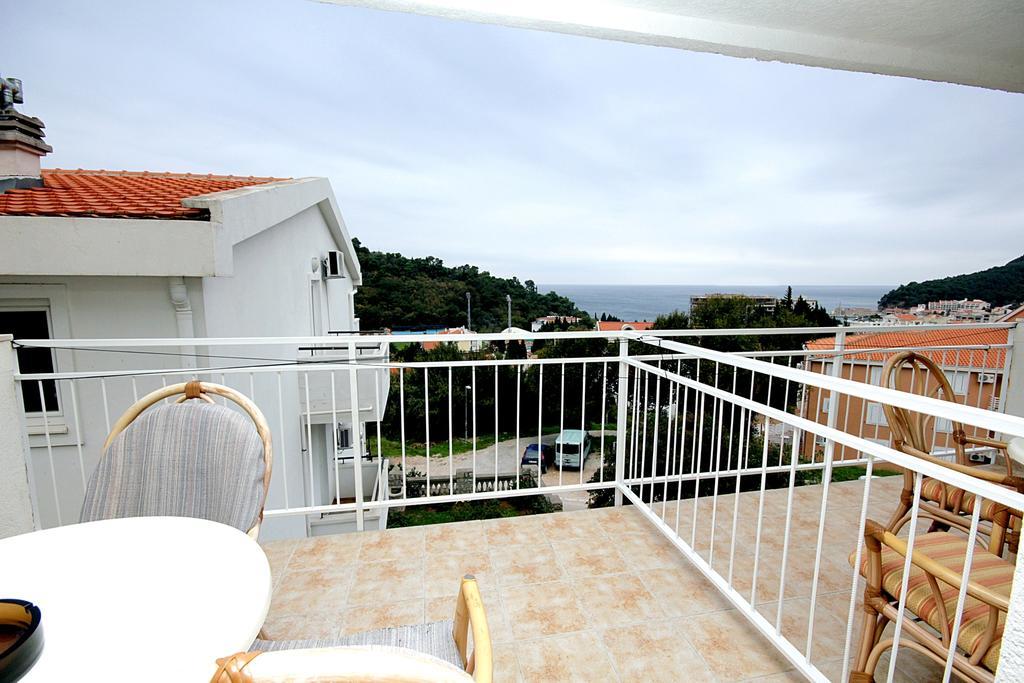 Apartmani Neda Bane Petrovac Room photo