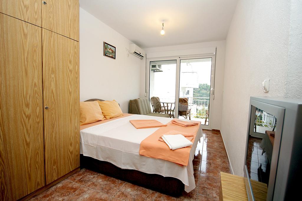 Apartmani Neda Bane Petrovac Room photo