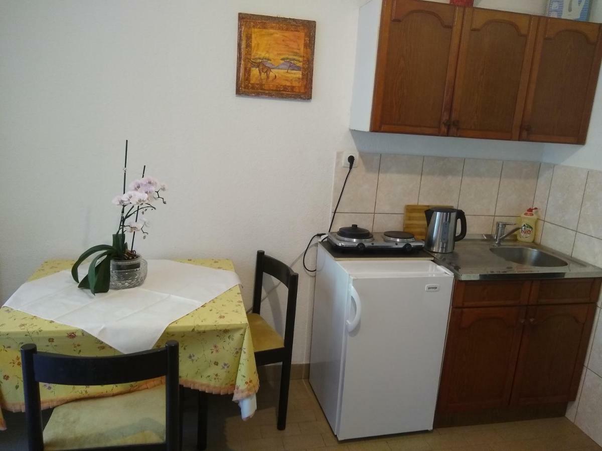 Apartmani Neda Bane Petrovac Exterior photo