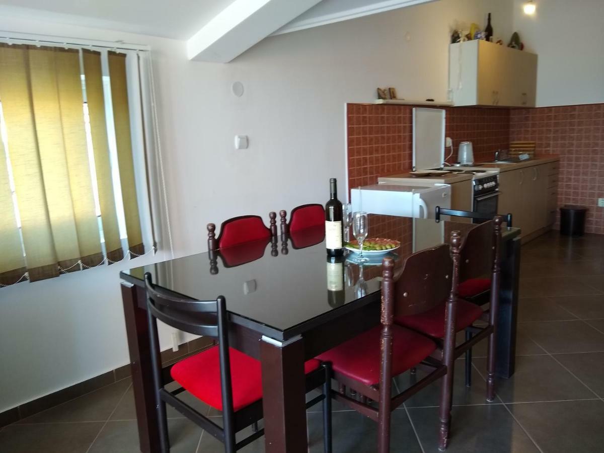 Apartmani Neda Bane Petrovac Exterior photo