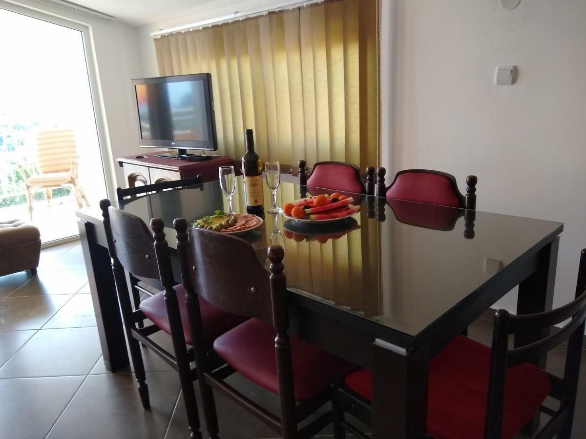Apartmani Neda Bane Petrovac Exterior photo